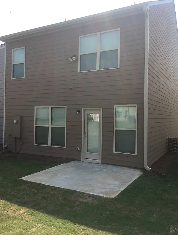 4 bed, 1911 sqft, $2,049 — Photo 4