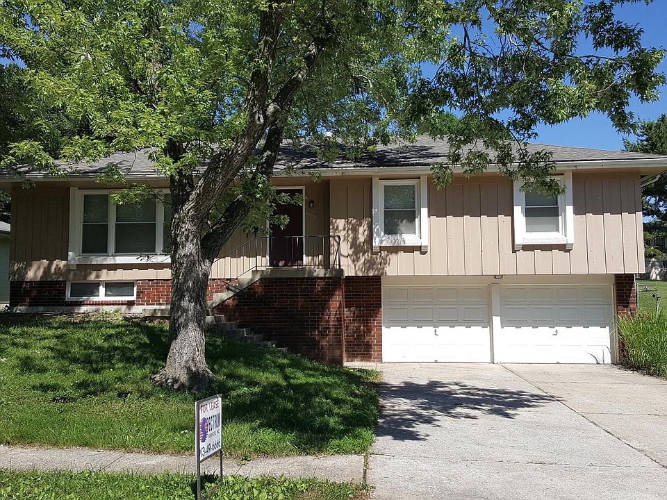 1st image of 11815 Smalley Ave