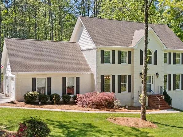 809 Pinehurst Dr, Woodstock, GA 30188