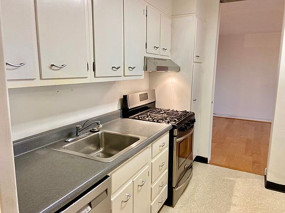 2nd image of 604 S Washington Sq APT 1205