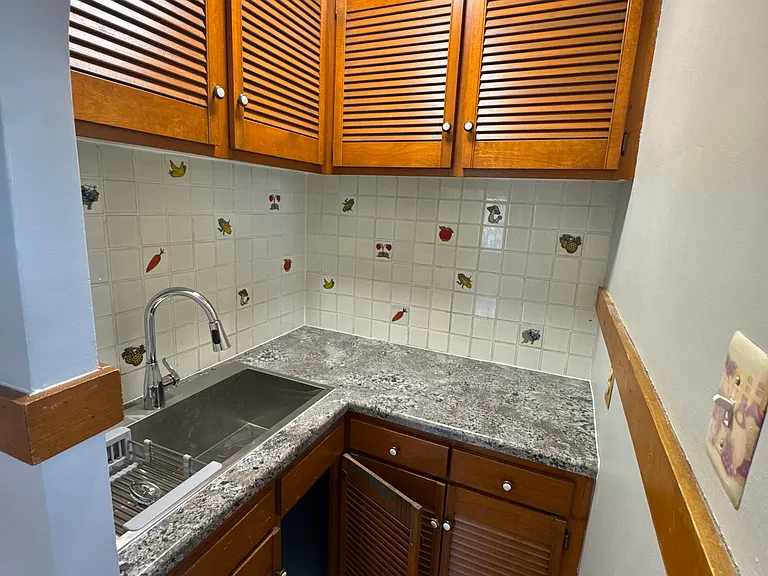 59 Cooper Ave #2F — Photo 10