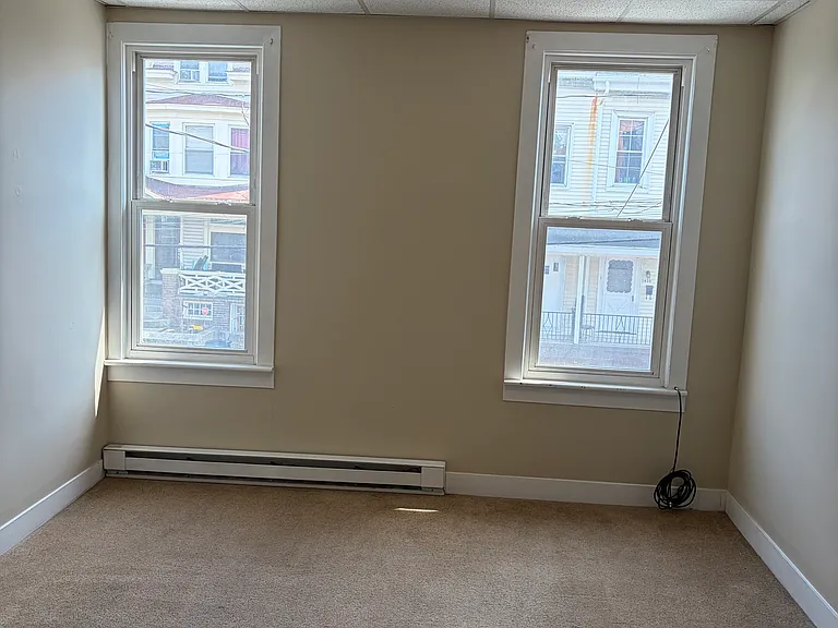 1614 W Market St — Photo 1