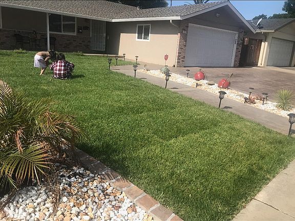 3rd image of 427 Chelan Dr