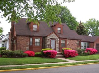 300 Burton Ave, Hasbrouck Heights, NJ 07604