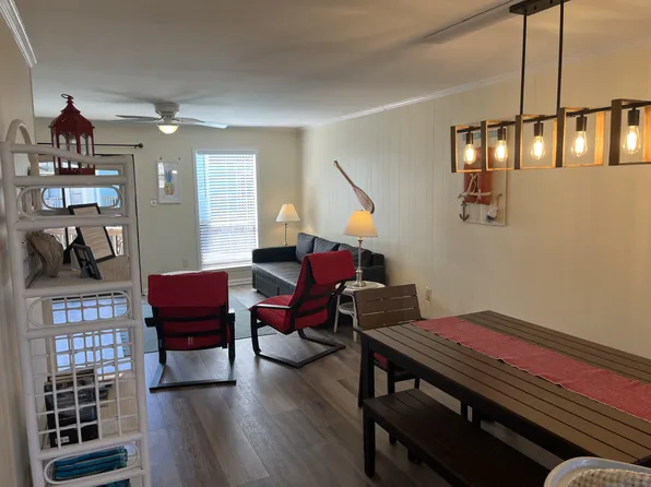 700 W Beach Blvd APT 107, Gulf Shores, AL 36542