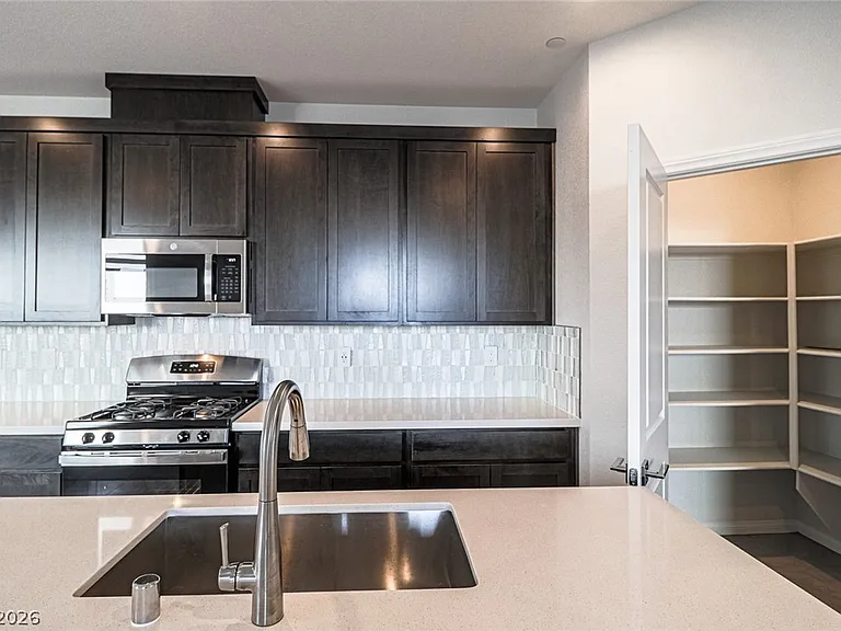 9220 Far Side Ave — Photo 24