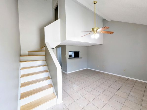 402 Lee Dr APT 2D
