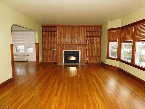 3rd image of 2149 McKinley Ave