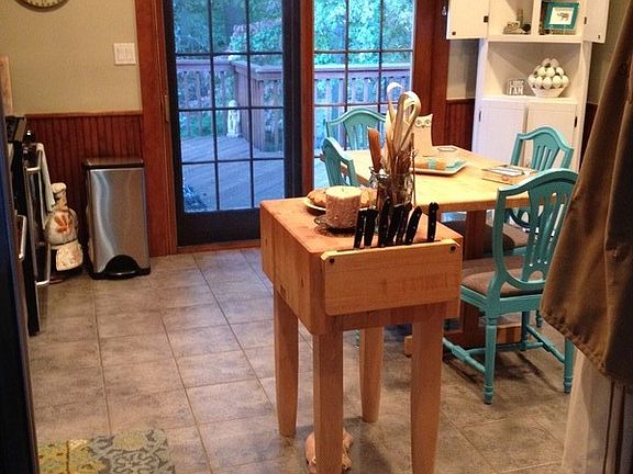 Large Eat In Kitchen : Sliding Door Leads to Deck with Built In Gas Grill