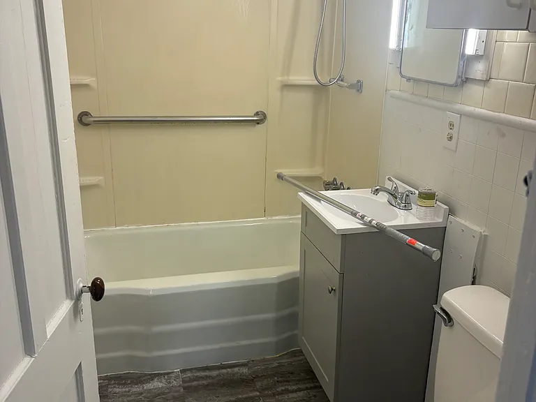 91 W Oneida St #1 — Photo 1
