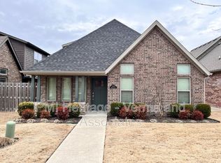 3300 Stonepoint Ave, Bentonville, AR 72713