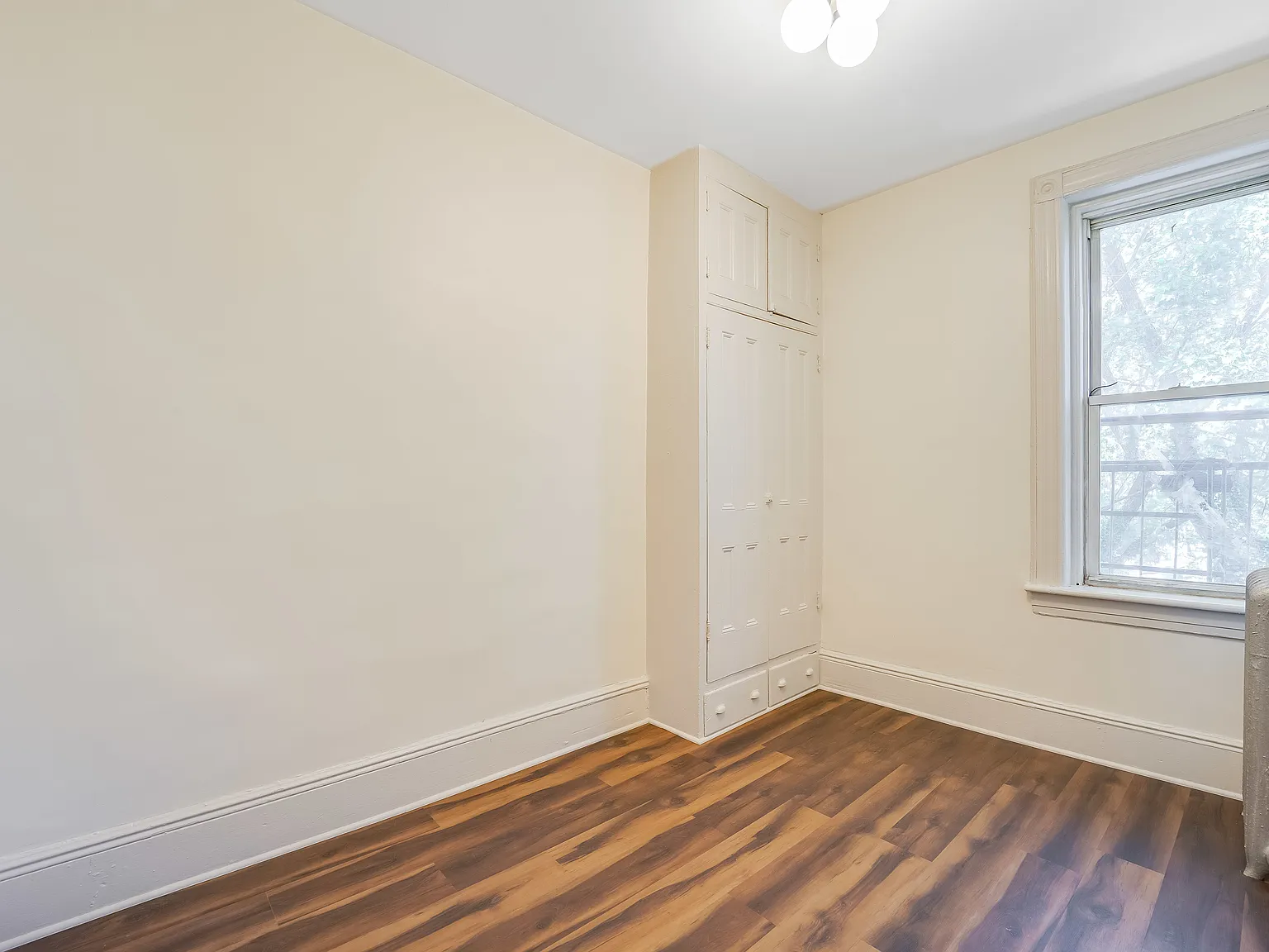 3 bed, 1000 sqft, $2,849 — Photo 4