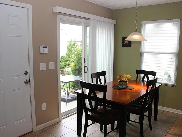 96 Arrowfeather Ln — Photo 4