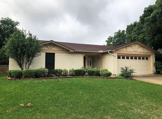 108 Hidalgo Ln, Arlington, TX 76014