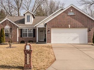 1376 Briar Creek Dr, Saint Charles, MO