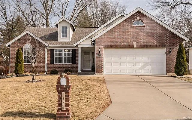 1376 Briar Creek Dr photo 1