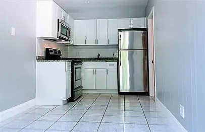 1711 Washington St #5 — Photo 5
