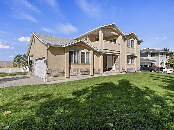 4th image of 3666 S Pearblossom Cir