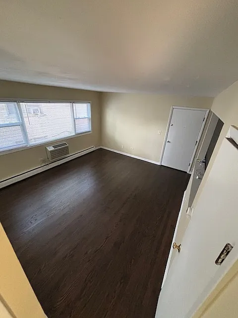 2 bed, 900 sqft, $1,725 — Photo 3