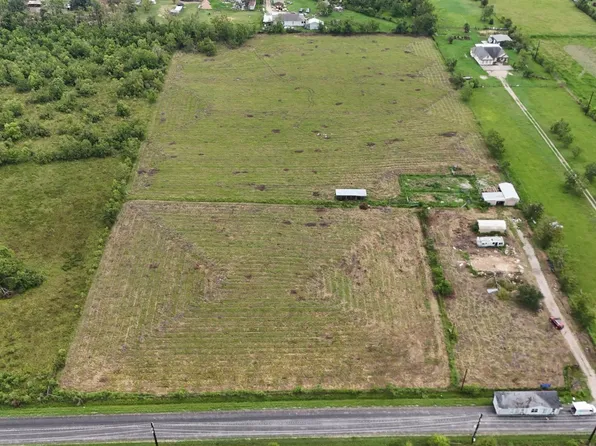 1602 County Road 62, Rosharon, TX 77583