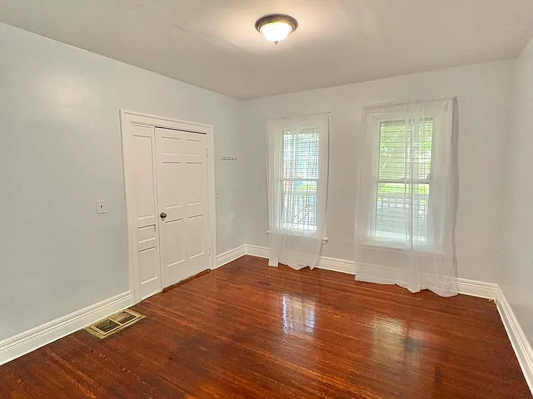 414 Hoyt St — Photo 7