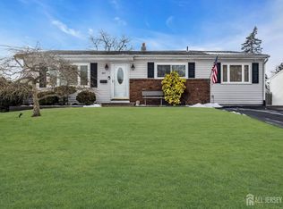 407 Clinton Ave, Middlesex, NJ 08846