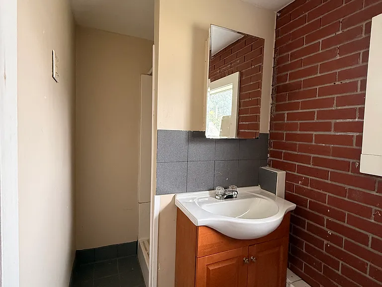 1610 Kelly Dr — Photo 11