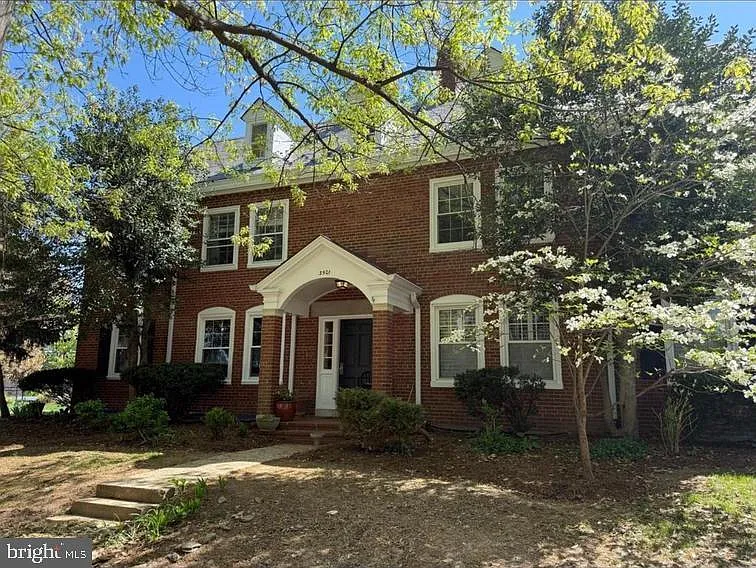 2 bed, 1.0 bath, 1003 sqft, $2,850 — Photo 1