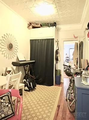 5th image of 340 21st St APT 1R