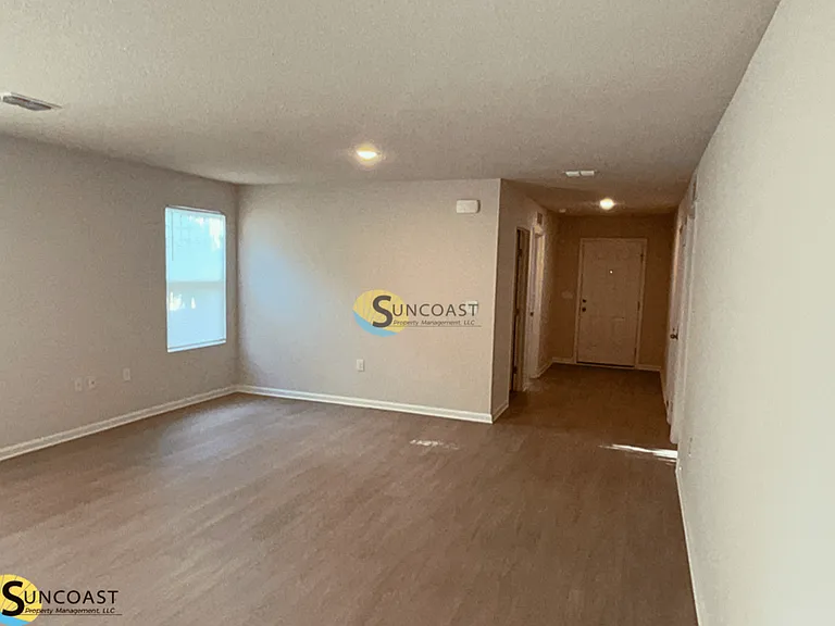 1545 Union St W — Photo 10