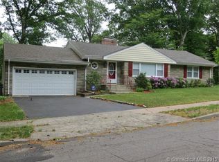 40 Whittier Rd, New Haven, CT 06515