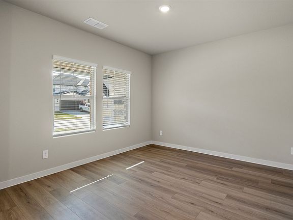 5th image of 2220 Currents Rd