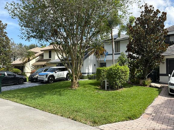 2nd image of 6624 Sweet Maple Ln