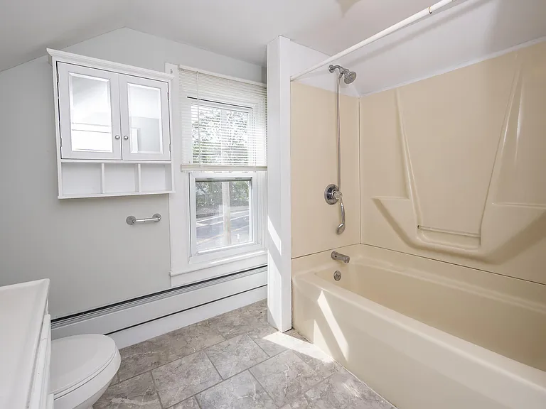 338 Saratoga St #2 — Photo 15