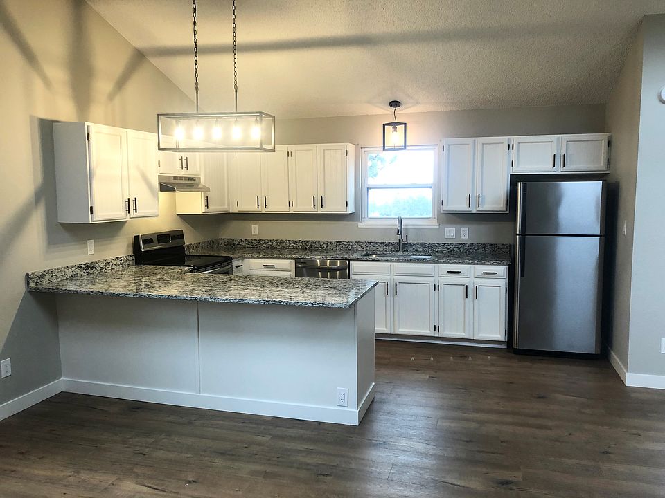 1st image of 30805 Hilltop Dr