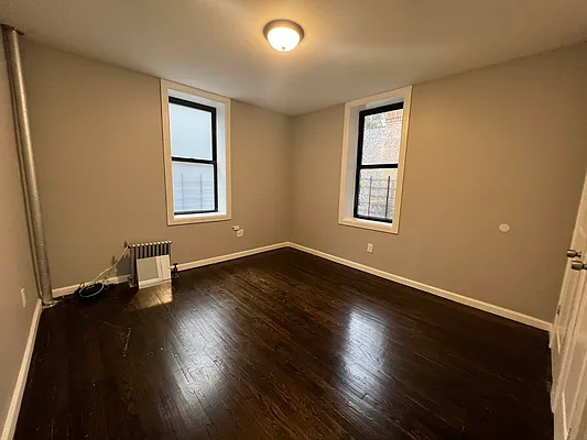 Rented by Bruma Realty LLC | media 7