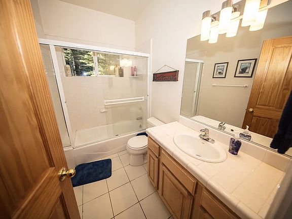 5th image of 1754 Meadow Vale Dr