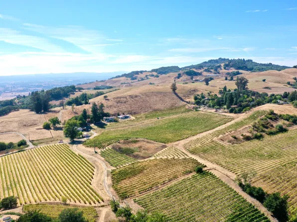 4889 Grange Road, Santa Rosa, CA 95404