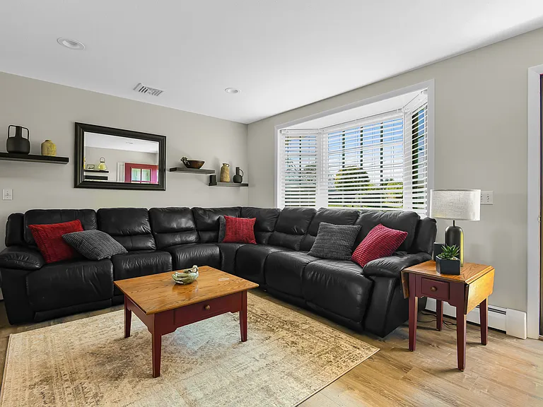 228 Wood Hill Rd — Photo 16