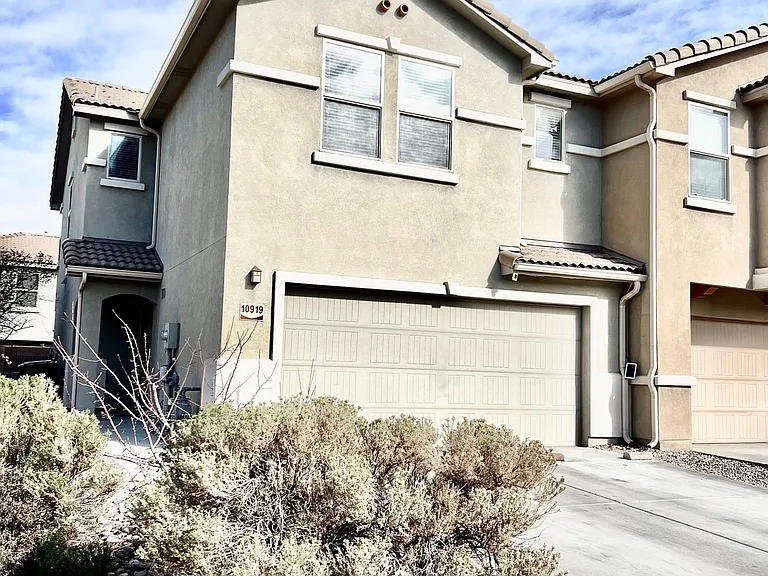 10919 Fort Point Ln NE — Photo 1