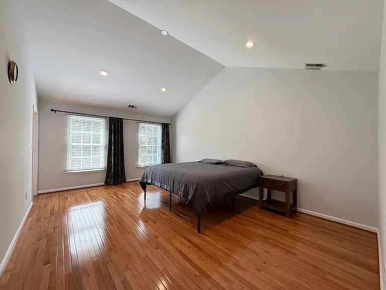 8011 Lions Crest Way — Photo 21