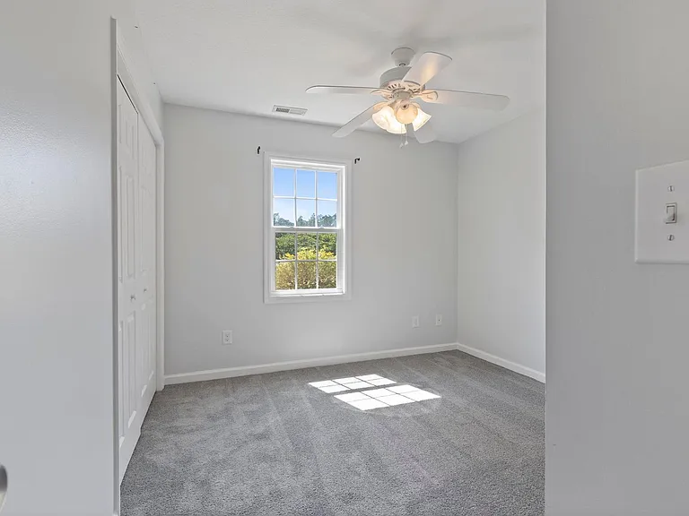 117 Brians Woods Rd — Photo 15