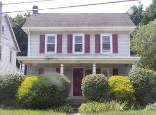 624 S Main St, Stewartsville, NJ 08886