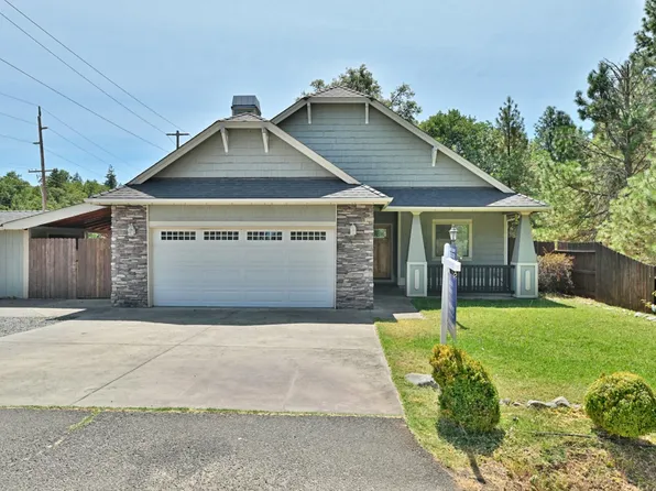 529 E River St, Cave Junction, OR 97523