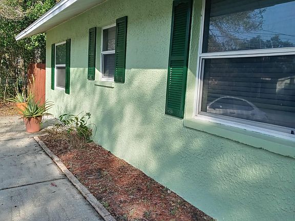 3rd image of 1311 Idlewild Dr #A