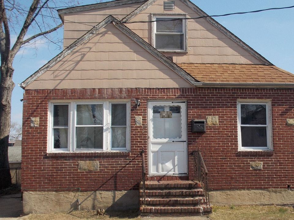 1st image of 119-11 194th St
