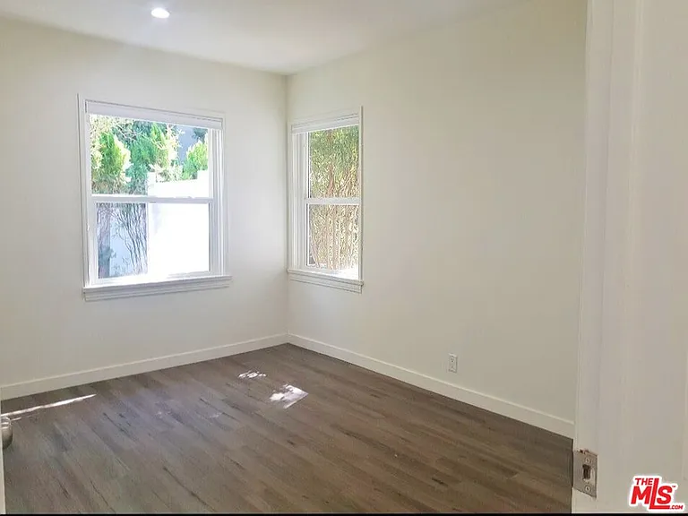 1725 Malcolm Ave — Photo 11