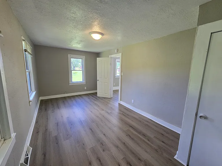 707 Webster St — Photo 11