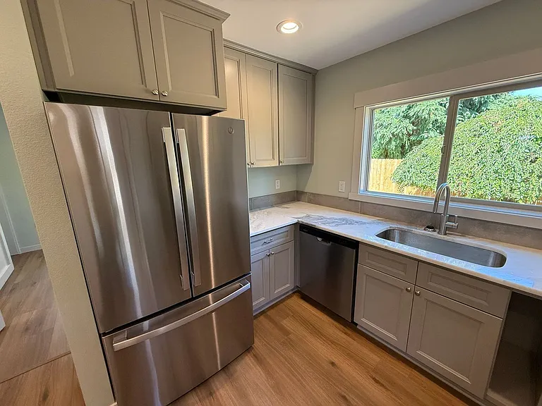 805 Boxwood Ln SE — Photo 8