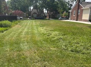 2206 N Connecticut Ave, Royal Oak, MI 48073